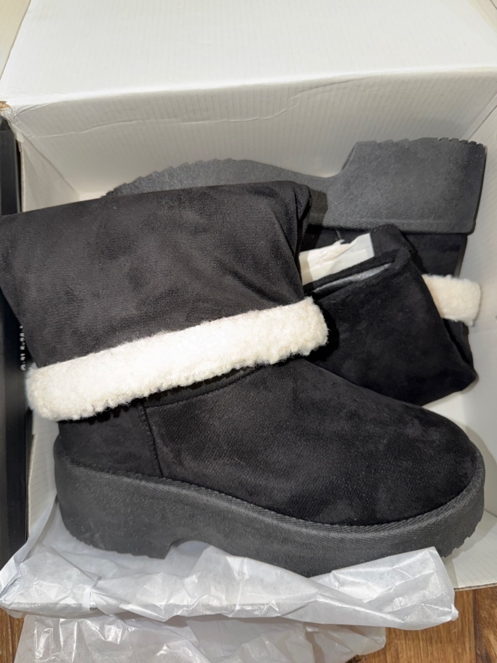 Fashion Nova Minnesota Sherpa Trim Overlay Booties